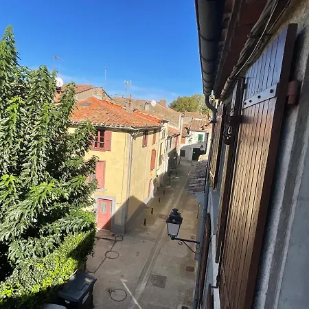 Montez Au Creneau, Face A La Cite Vue Sublime