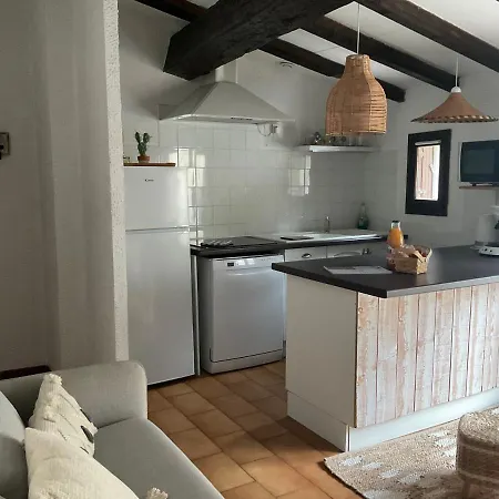 Montez Au Creneau, Face A La Cite Vue Sublime