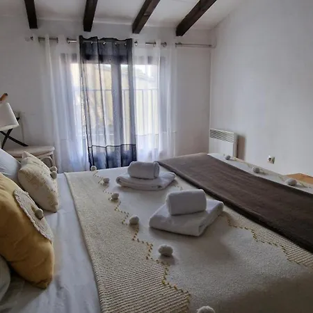 Daire Montez Au Creneau, Face A La Cite Vue Sublime *