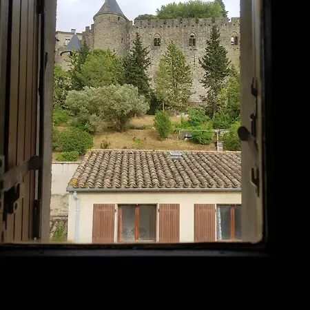 Montez Au Creneau, Face A La Cite Vue Sublime